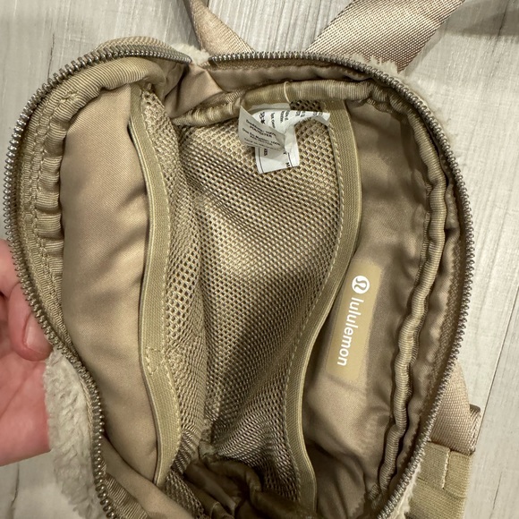 Sold - Picture 2 of 4